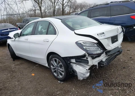 2015 Mercedes-Benz C 300 4Matic/Luxury 4Matic/Sport 4Matic из США, поврежденный, VIN 55SWF4KB4FU020226